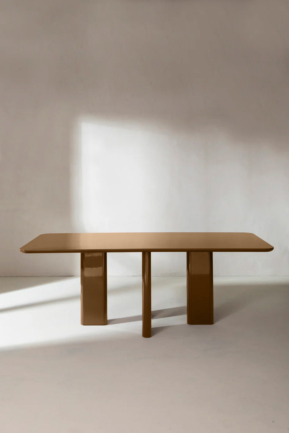 Mesa comedor lacada Caramel