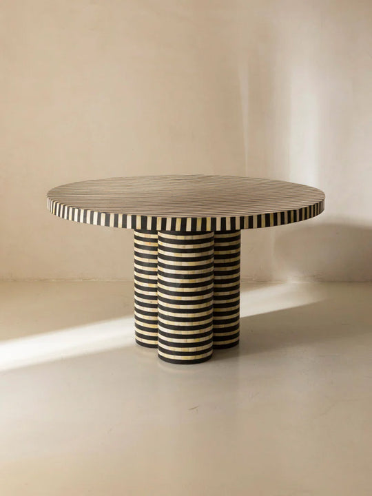 Africa marquetry triptych table Ø108cm