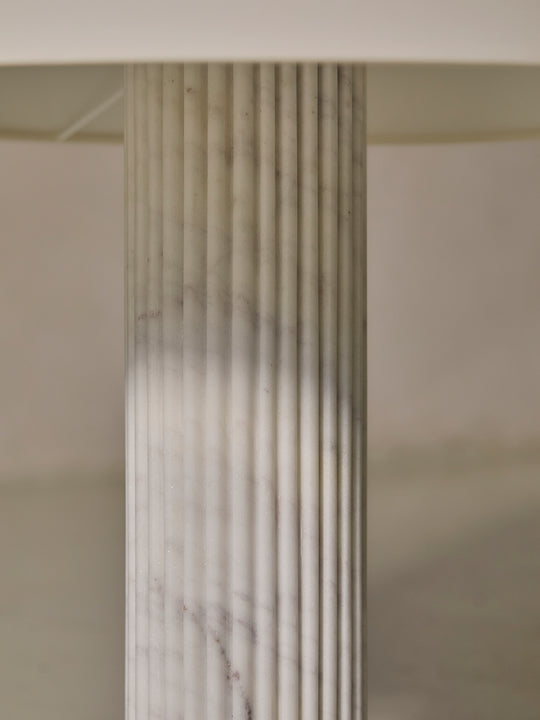 Lámpara Fluta mármol Simone & Marcel