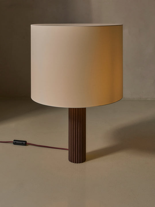 Lámpara Fluta nogal Simone & Marcel