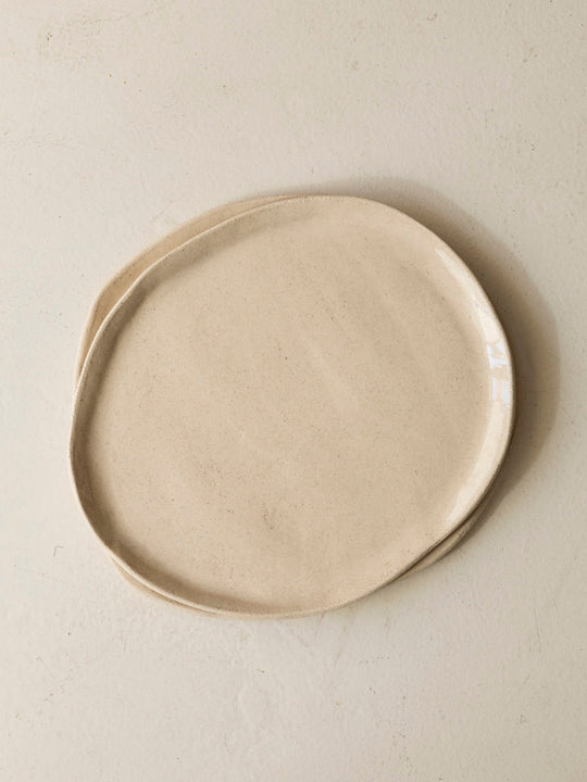 Ecru dinner plate