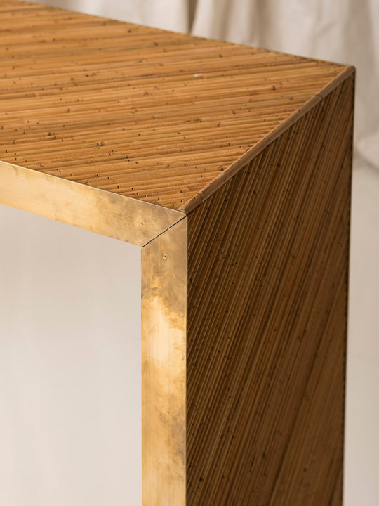 Consola italiana de bambú