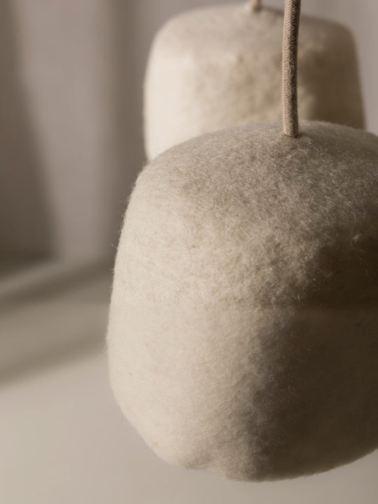 Ceiling lamp with 9 felt shades