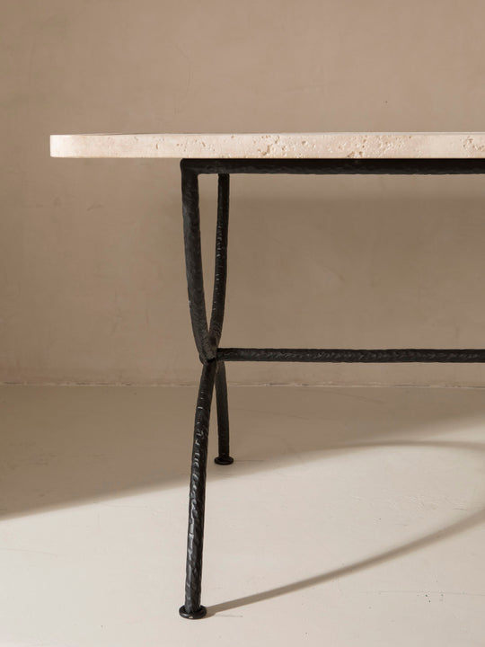 Medaillon travertine table