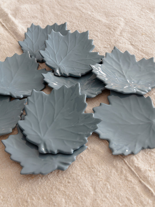blue jeans leaf bread plate