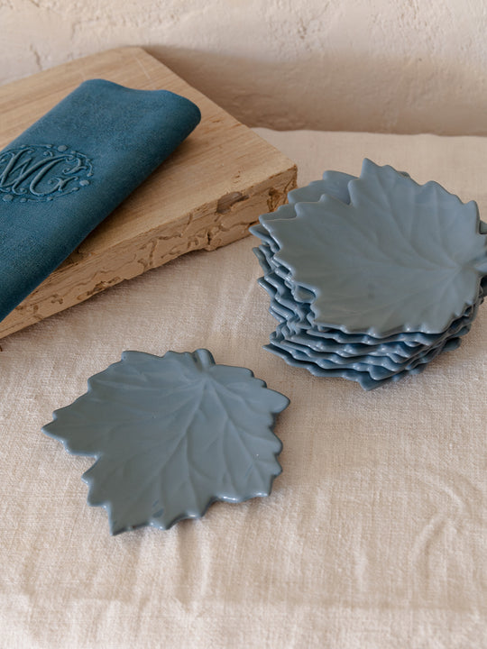 blue jeans leaf bread plate