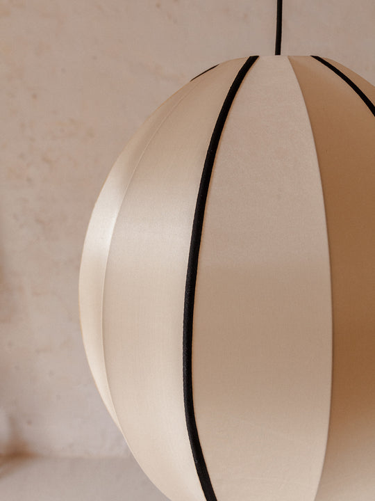 Indochina Oval Classic Cream Lamp