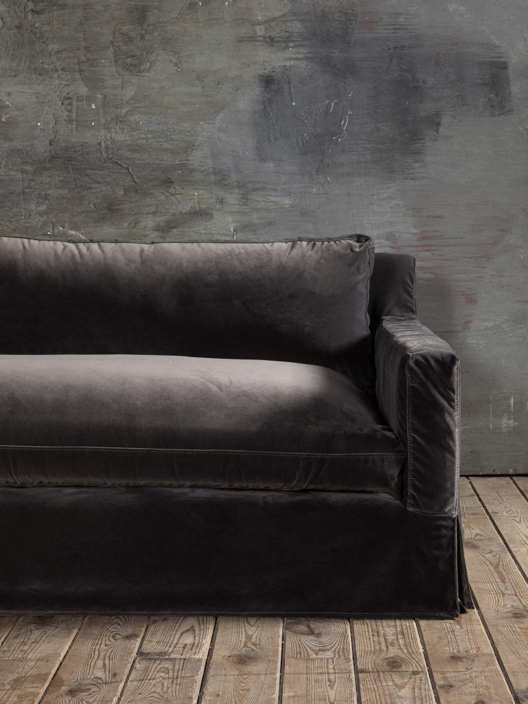 Velvet Antwerp Sofa Anthracite gray