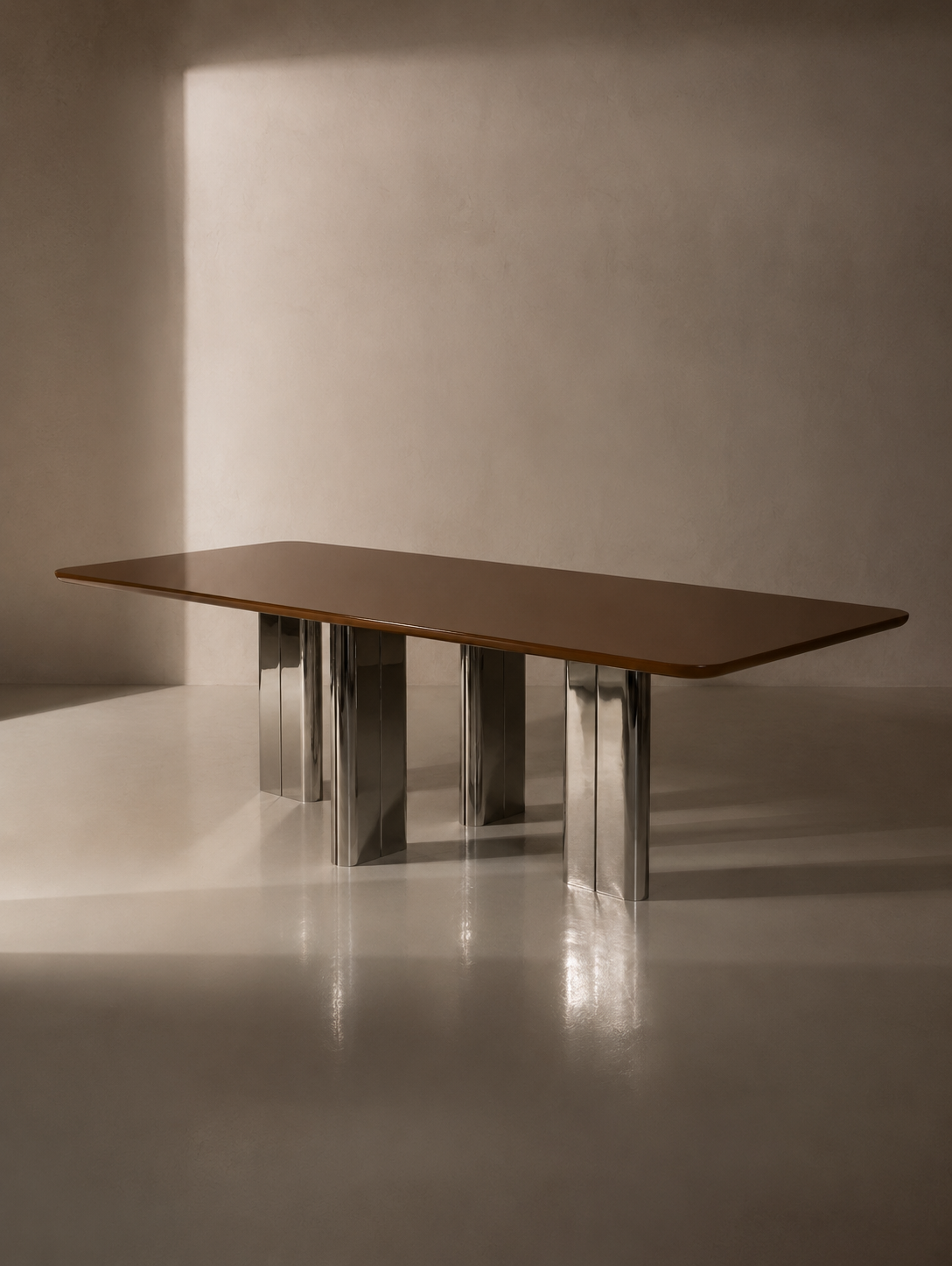 Mesa lacada caramel con pata cromada