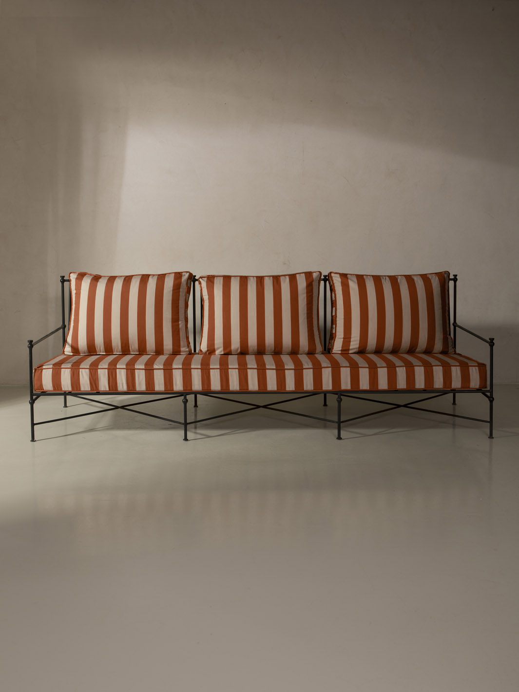 Medaillon wrought iron sofa cover 240cm Tomato and Beige