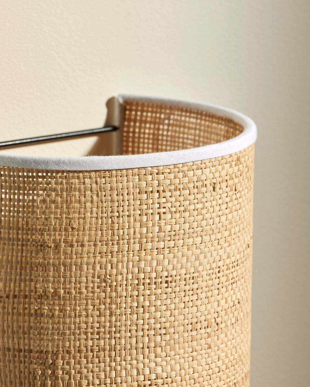 Sperone White Raffia Lampshade Wall Lamp