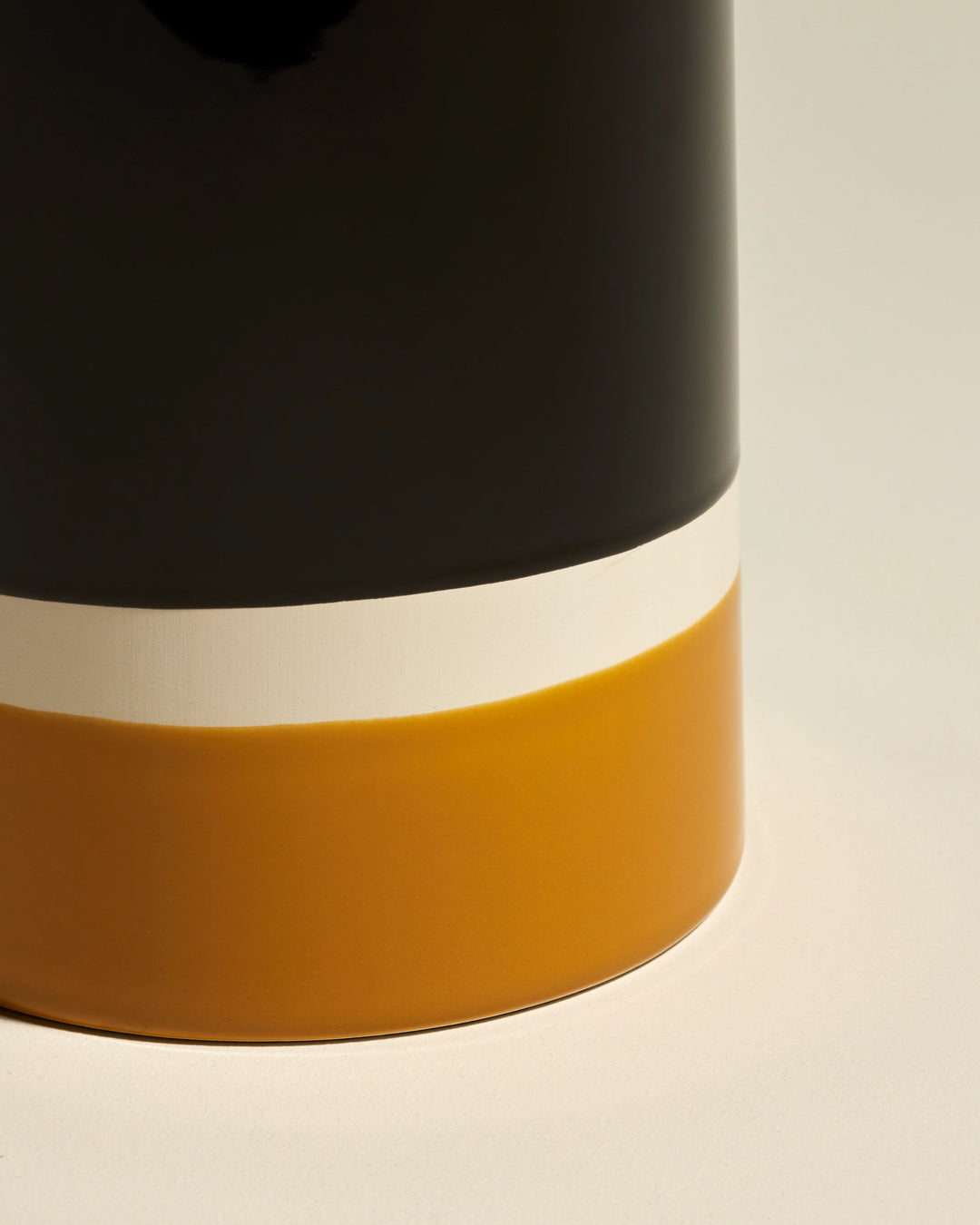 Lámpara Sicilia Noir-Ocre Maison Sarah Lavoine