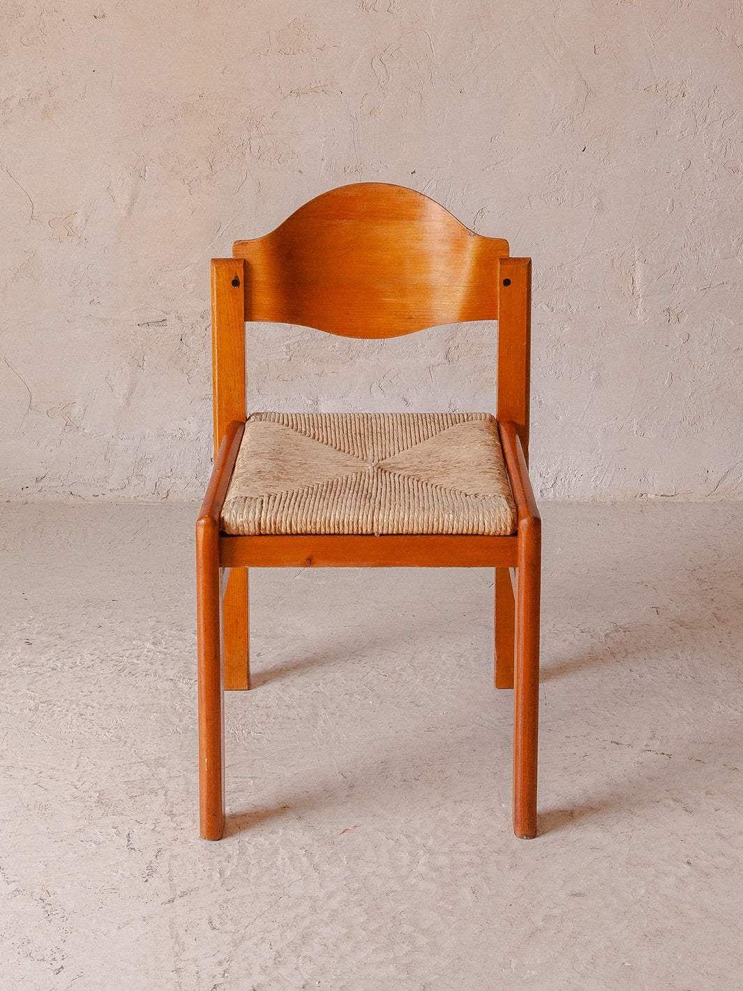 Suite avec 4 chaises en frêne et raphia Italie des années 50