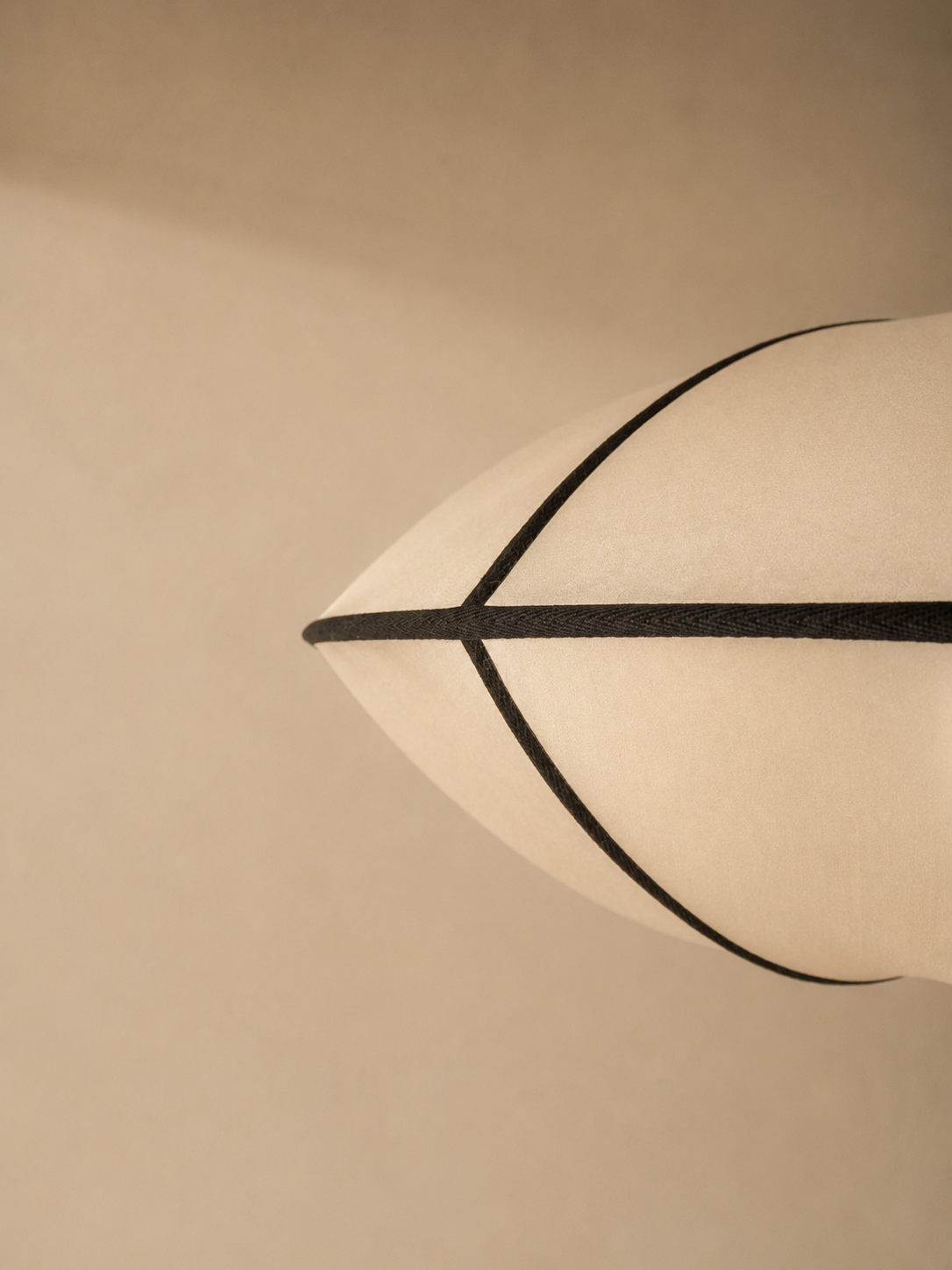 Indochina UFO Classic Cream Lamp 