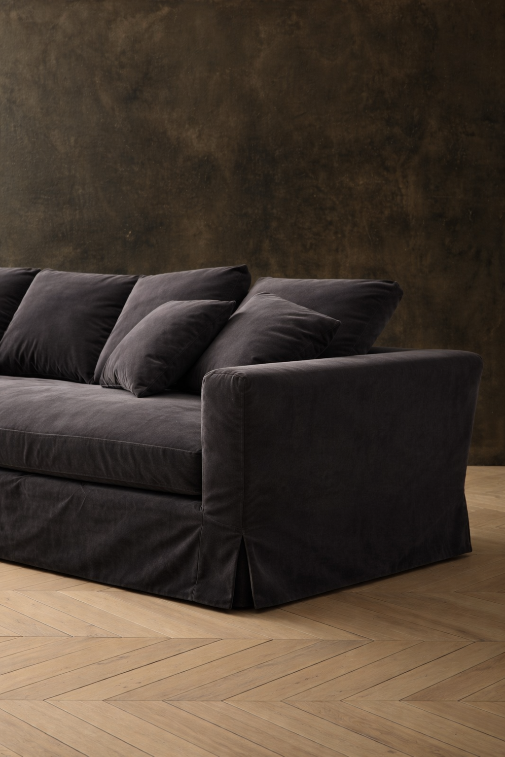 Omaanda Anthracite Velvet Sofa