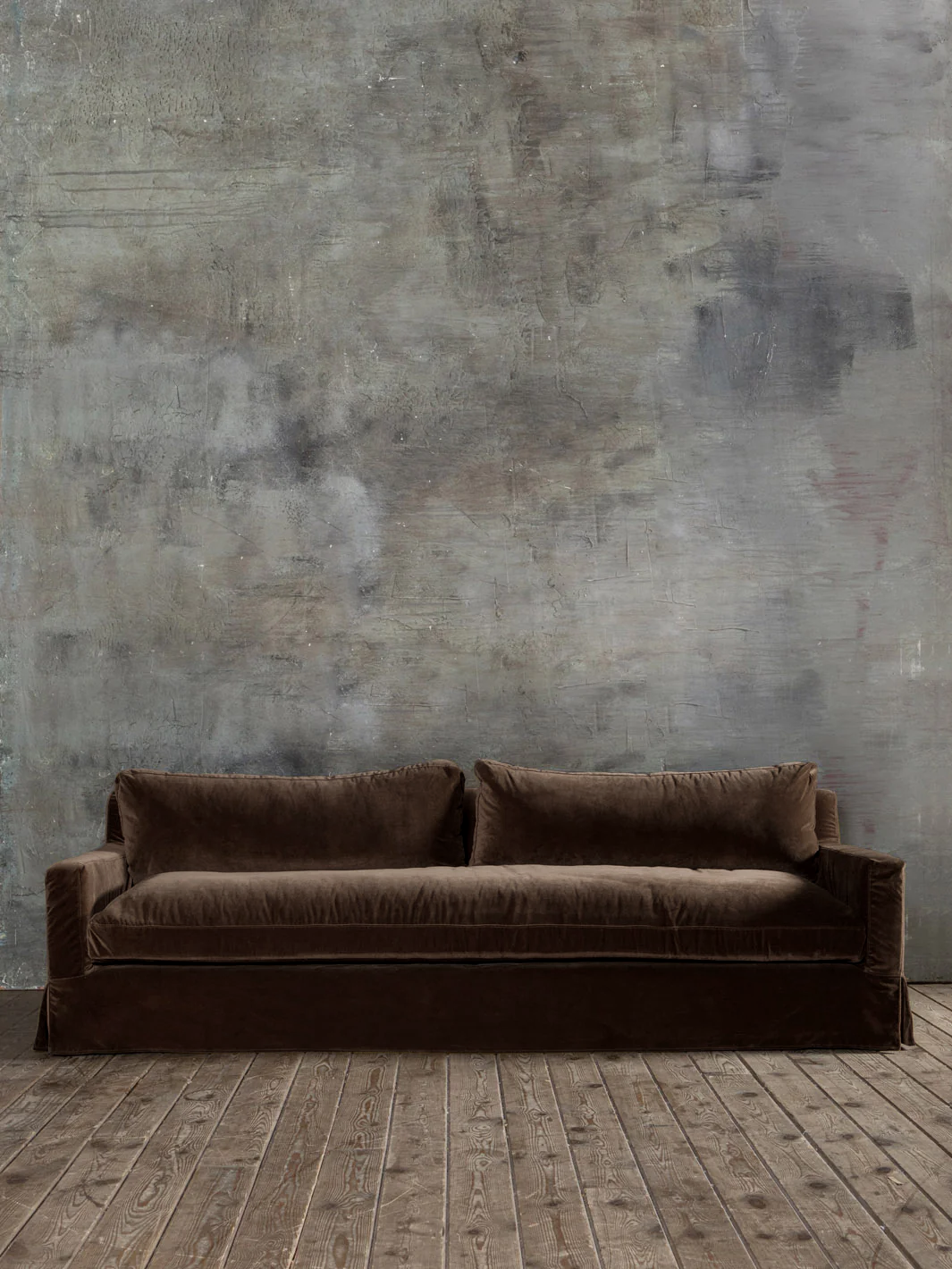 Amberes sofa in cocoa velvet