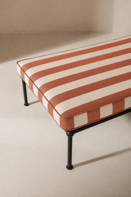 Black and Beige Medaillon Lounger Cover 210cm.