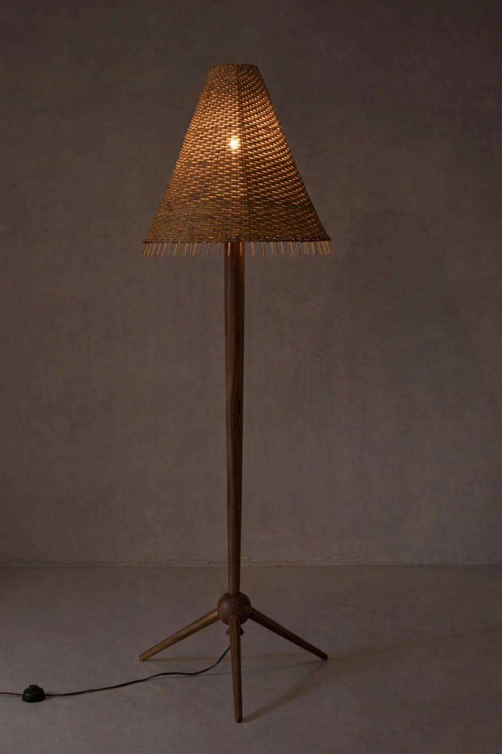 Rattan floor lamp