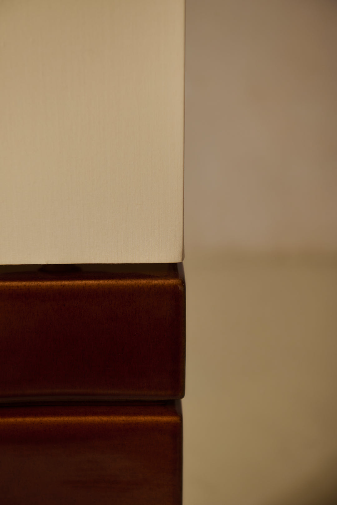 Tower floor lamp, noisette color