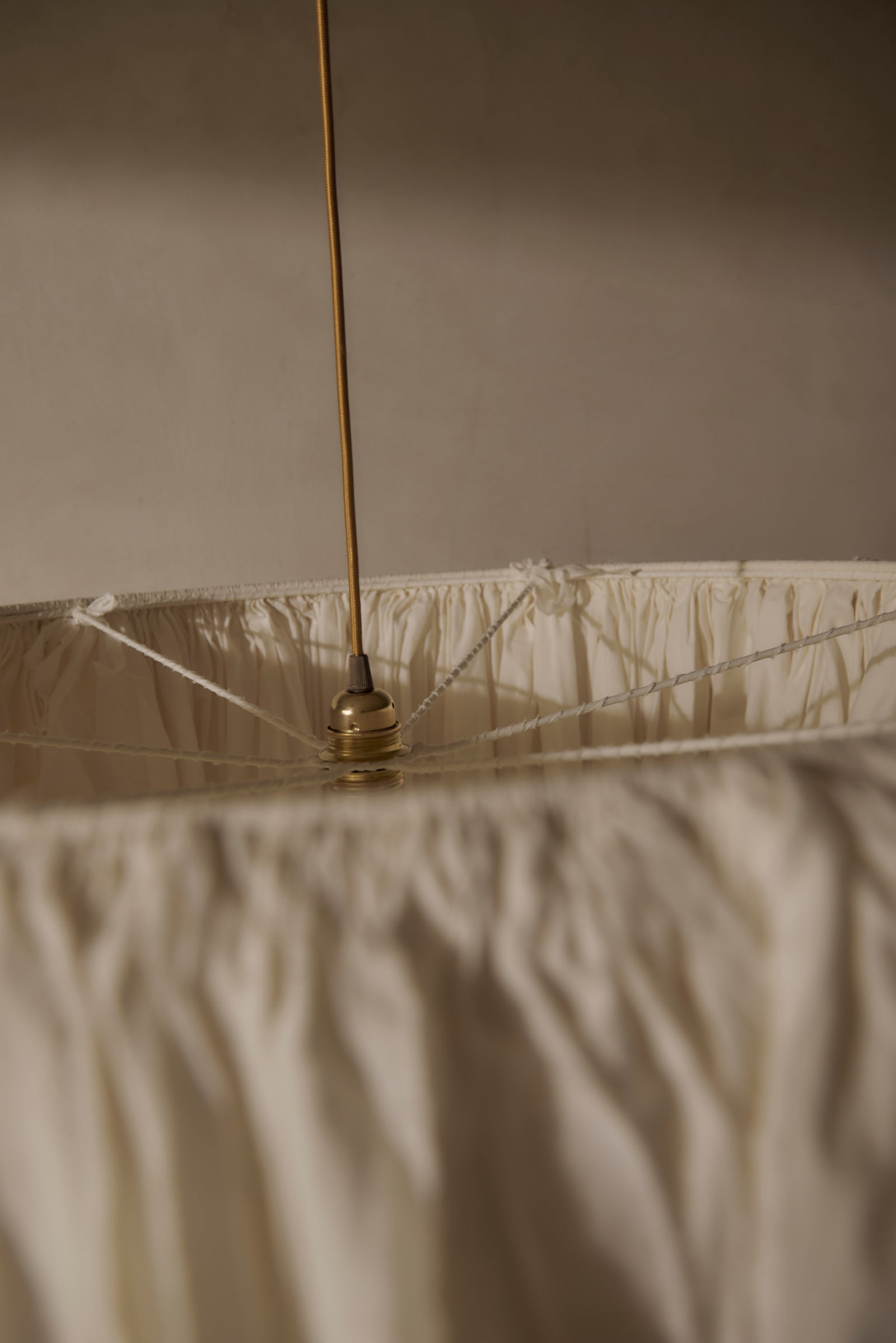 Musa XXL White Ceiling Lamp