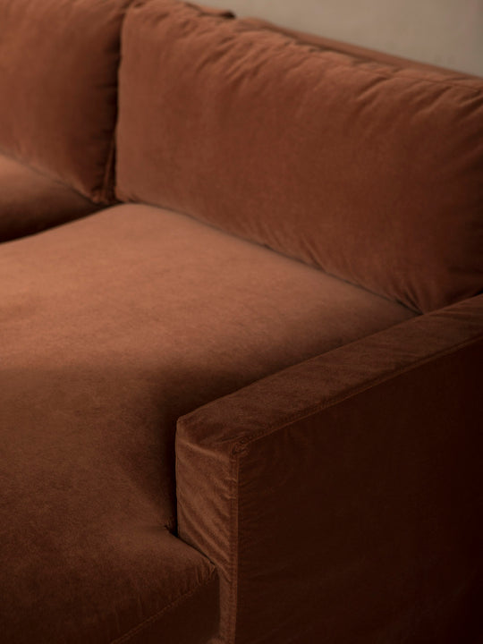 Amberes pearl linen sofa with chaise longue