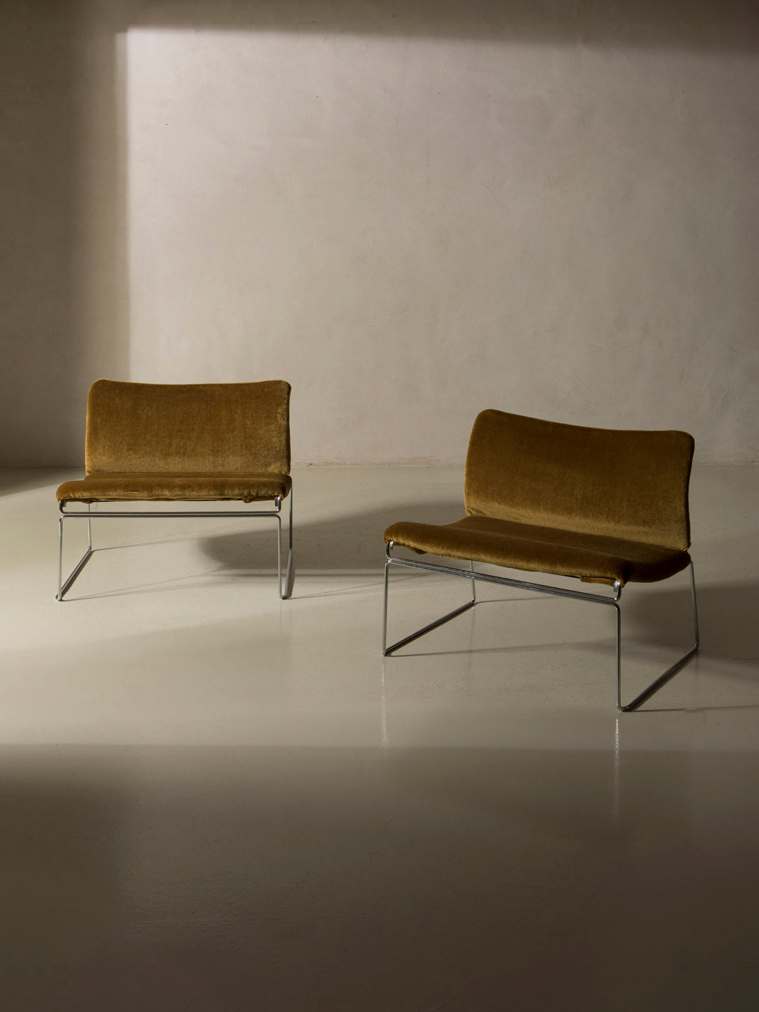 Butacas "Saghi" de Kazuhide Takahama años 70