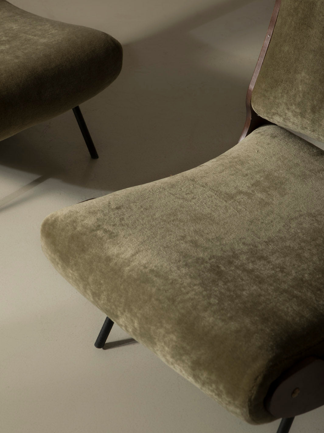 Pair of "836" armchairs by Gianfranco Frattini, 1960s