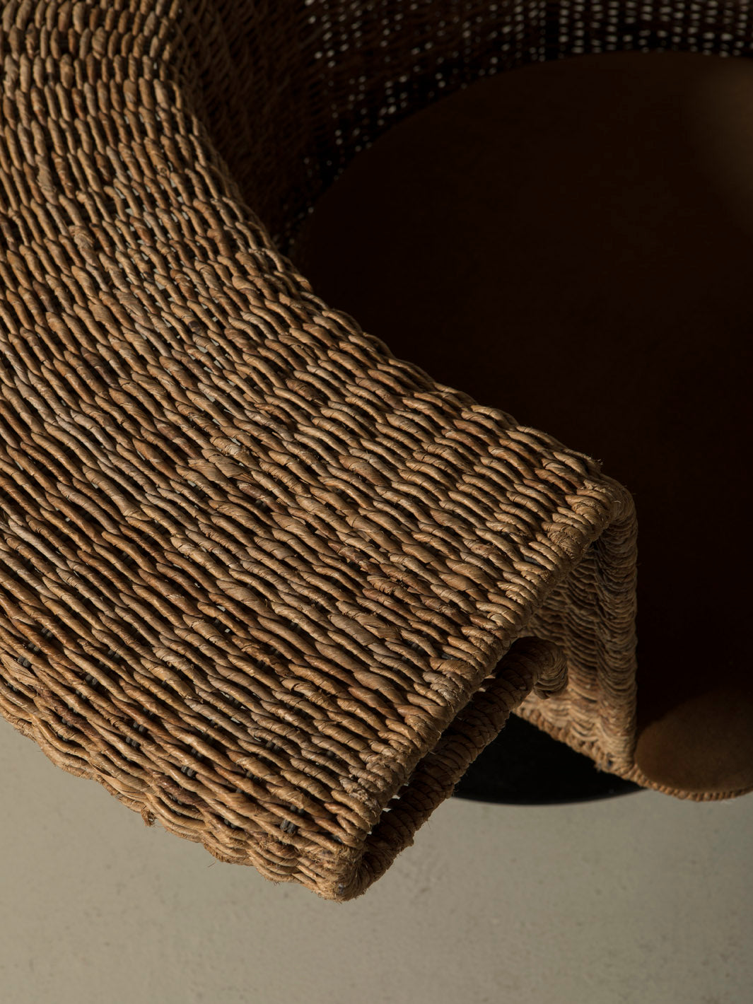 Pareja butacas Italia años 40 hierro y ratán giratorias