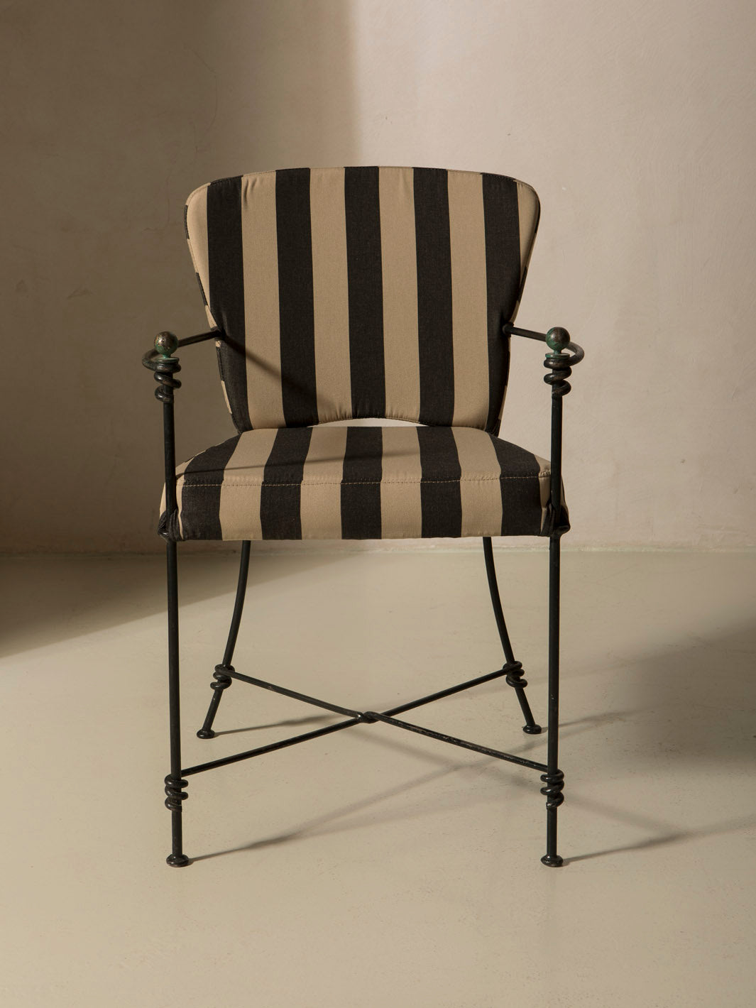 Juego 4 sillas hierro años 60