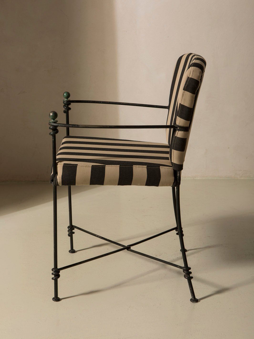 Juego 4 sillas hierro años 60