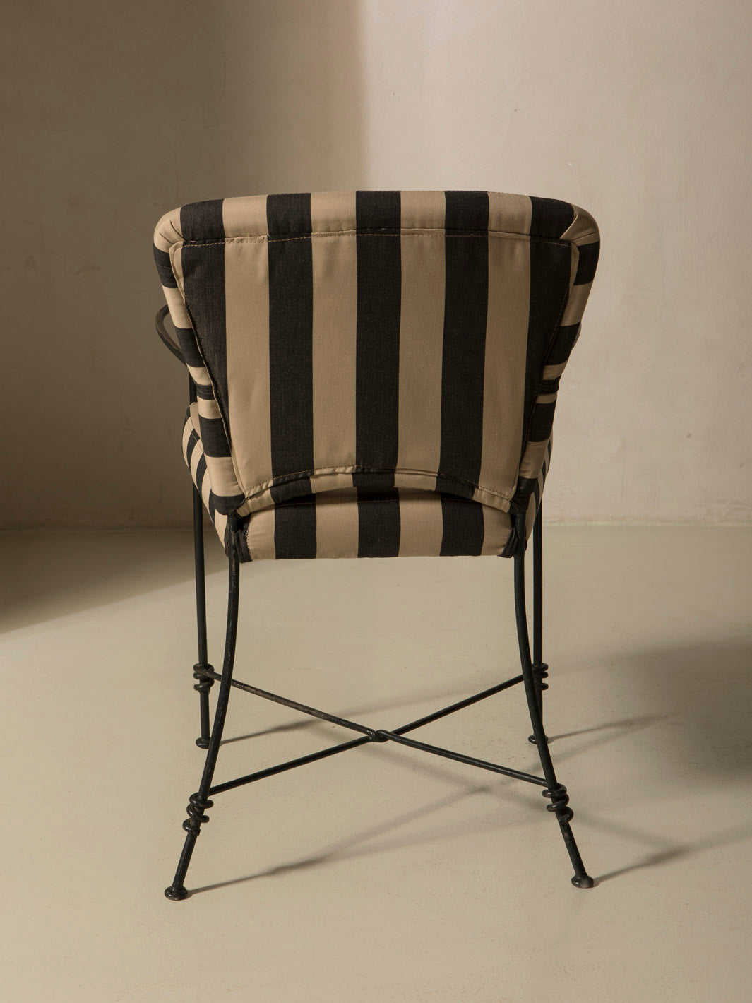 Juego 4 sillas hierro años 60