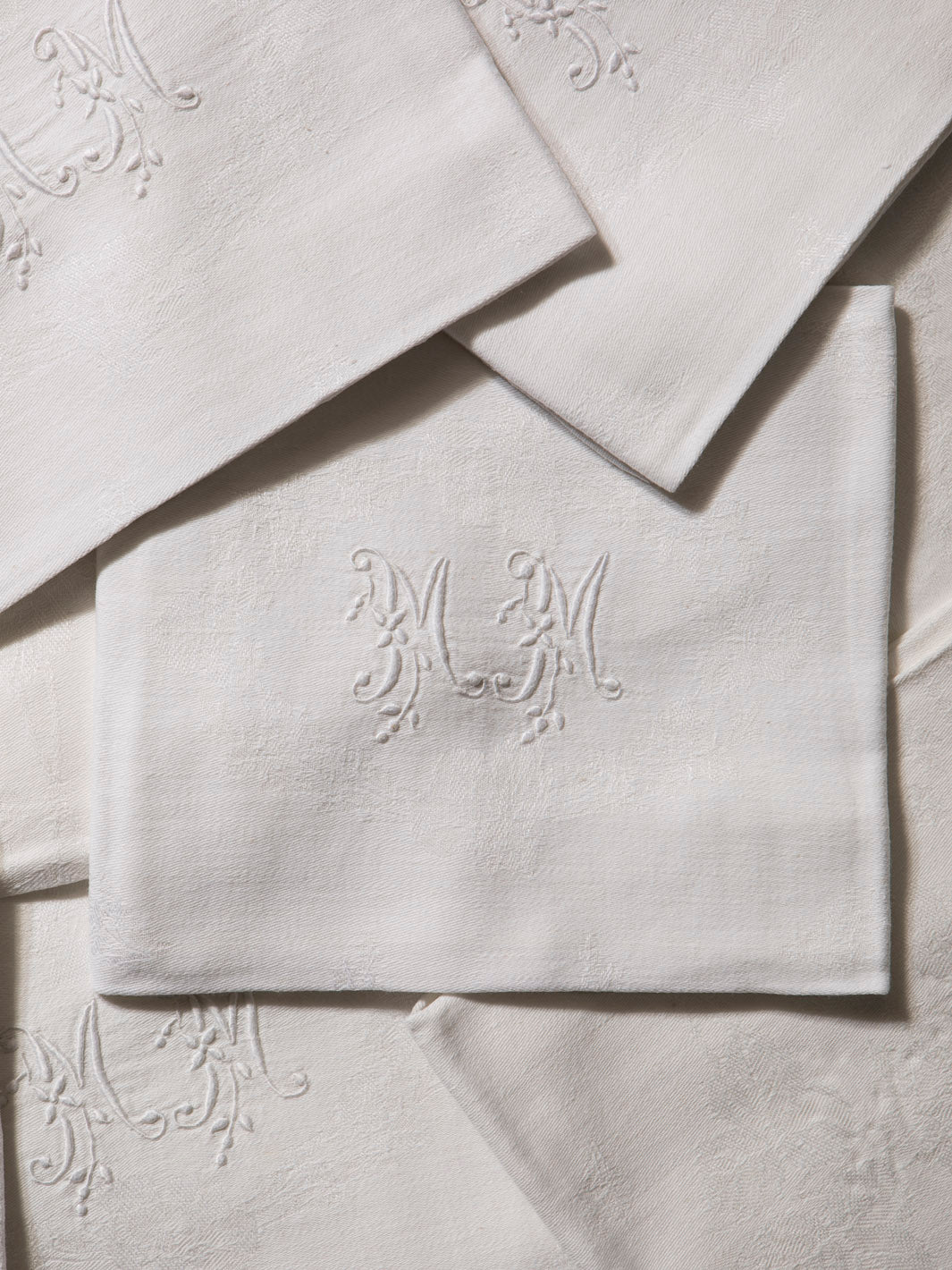 Juego de 12 servilletas de Damasco "MM"