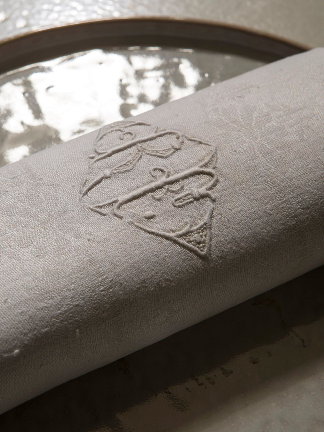 Juego de 12 servilletas de Damasco "RF"