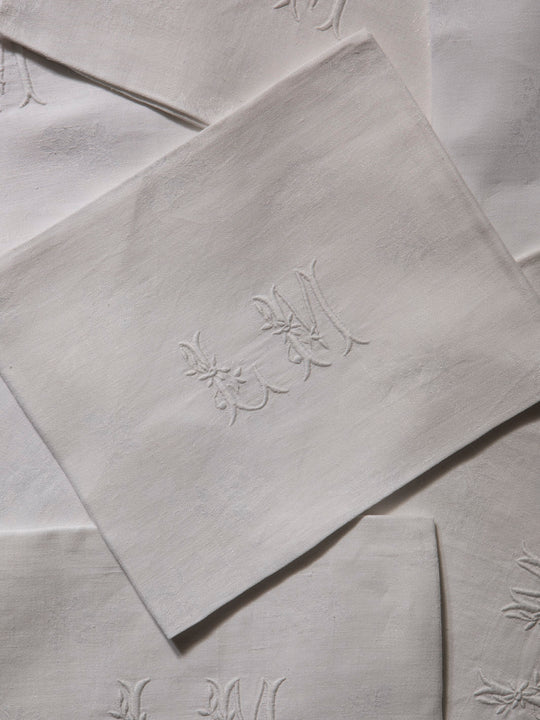 Juego de 8 servilletas de Damasco "LM"