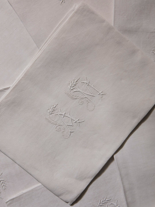 Juego de 8 servilletas de Damasco "AM"