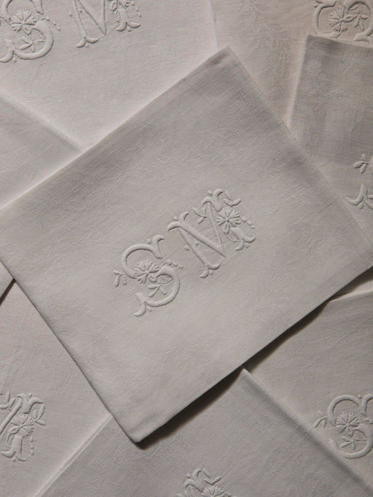 Juego de 8 servilletas de Damasco "SM"