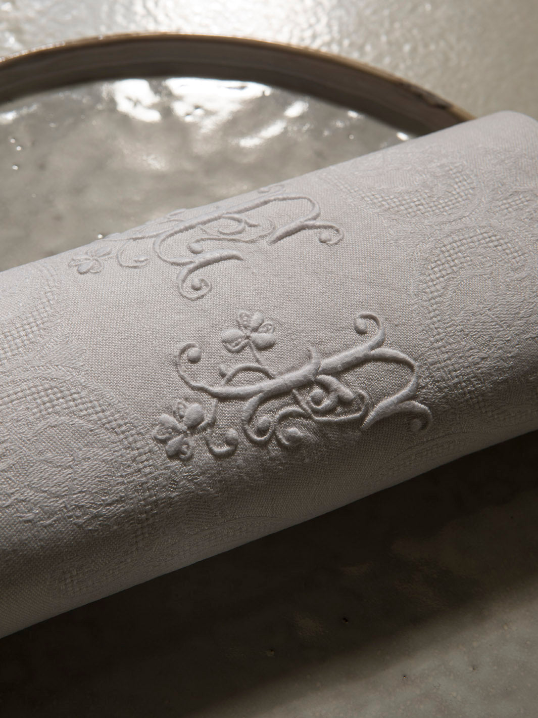 Juego de 12 servilletas de Damasco "EF"