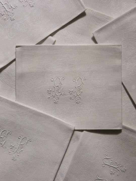 Juego de 12 servilletas de Damasco "EF"