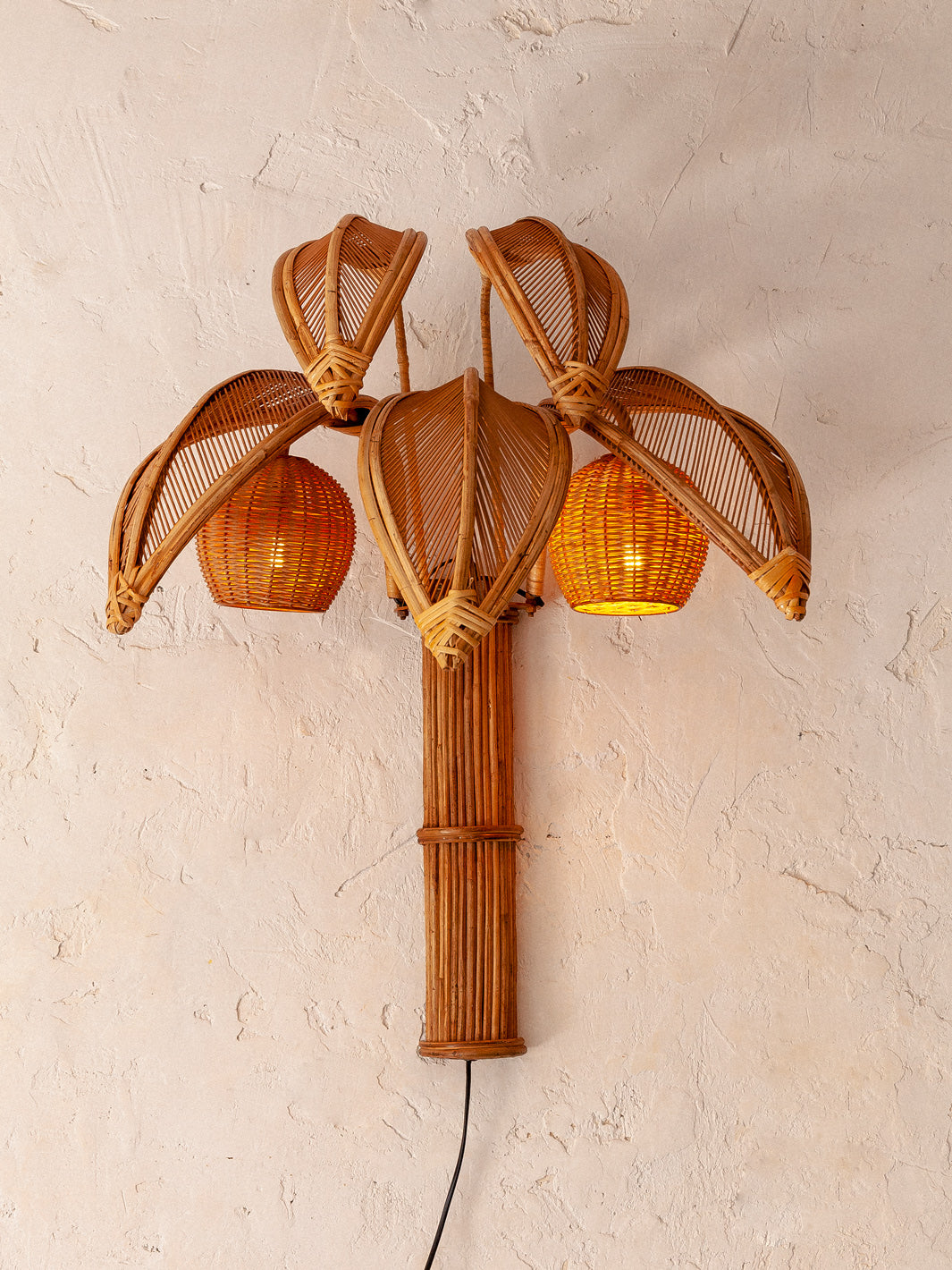 Wall sconce palmier in rotin