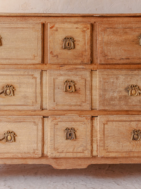 Commode à 5 tiroirs en châtaignier lavé, XIXe siècle