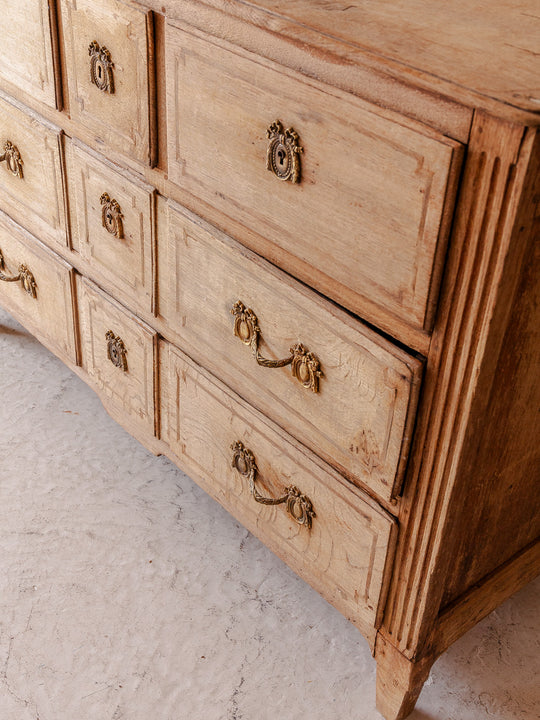 Washed chestnut chest of 5 drawers, XNUMXth century