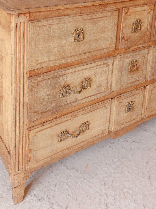 Washed chestnut chest of 5 drawers, XNUMXth century