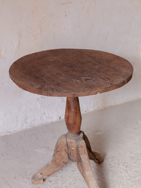 Chinese antique gueridon in teak