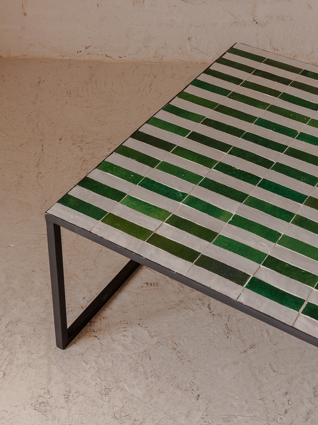 Table basse zellige rayures vertes et blanches 120x80cm