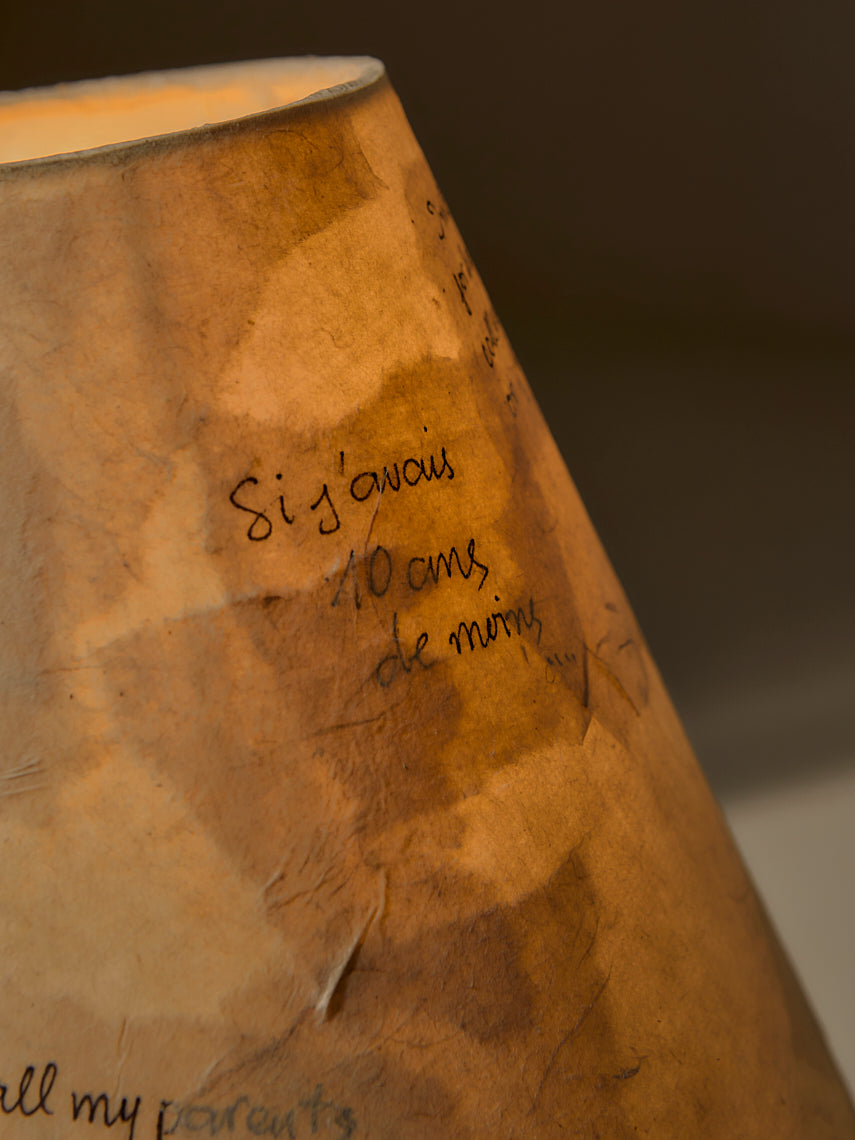 Voi Vang Lámpara de mesa