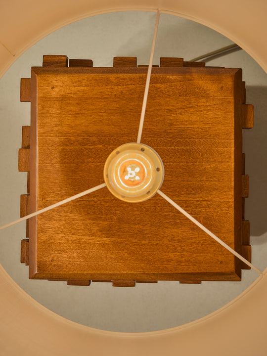 Lámpara Bossa Brutalista