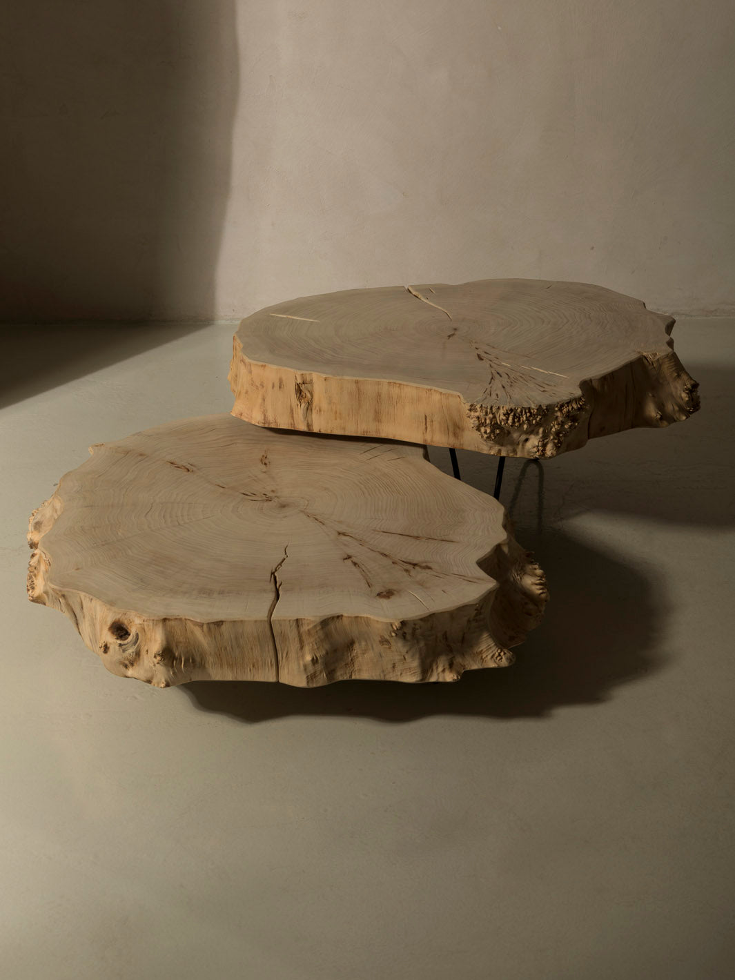 Pareja de mesas belgas álamo