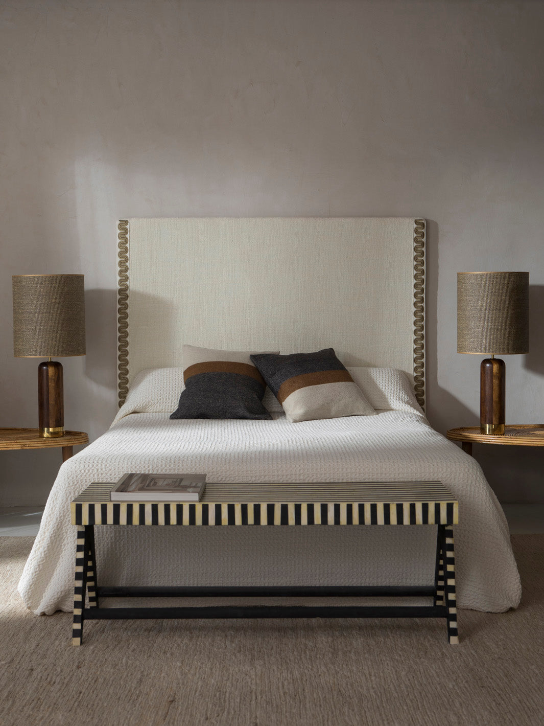 Frida headboard