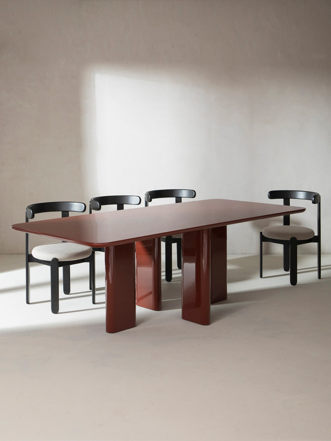 Mesa comedor lacada Burgundy