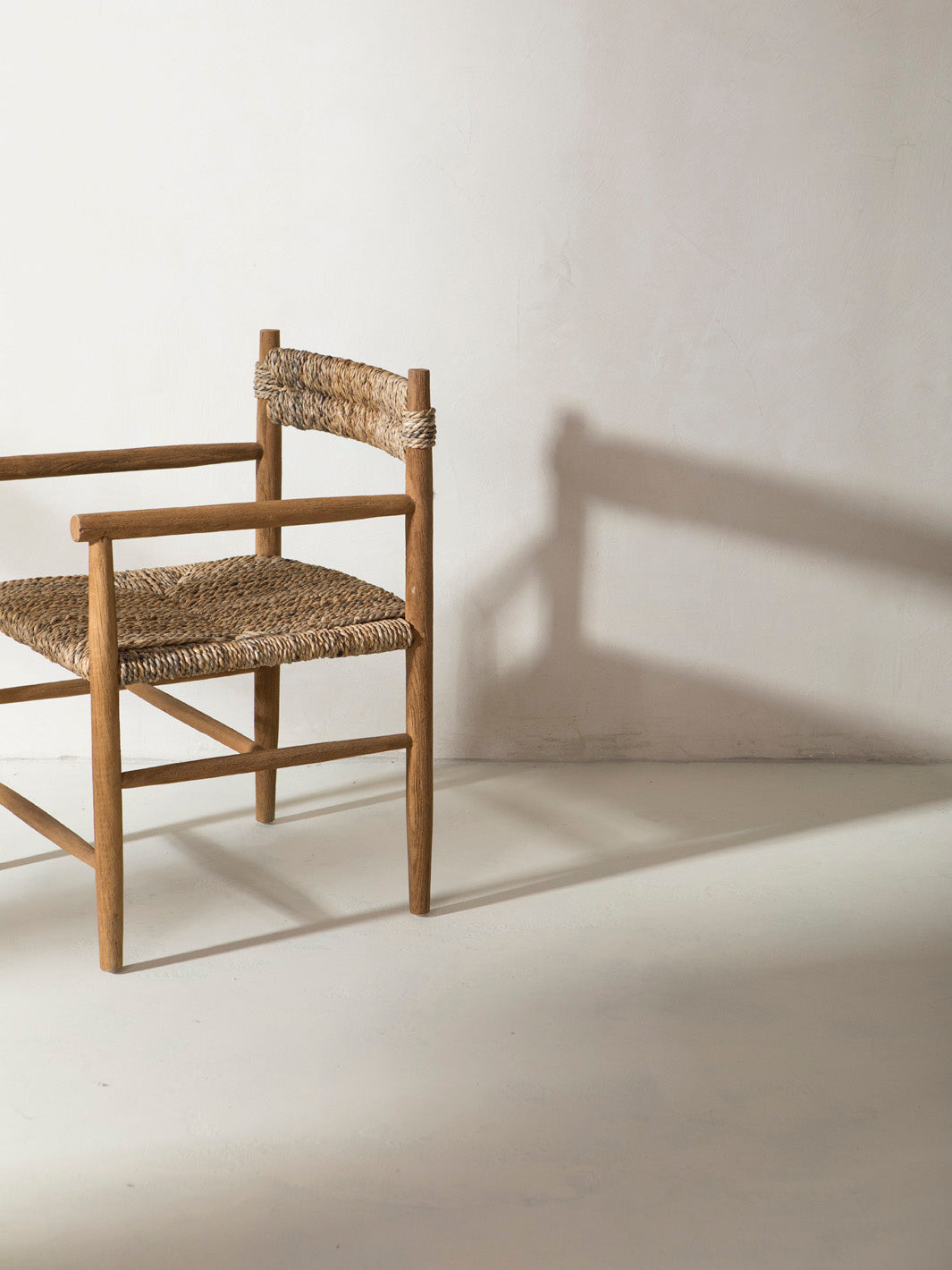 Silla teca con brazos